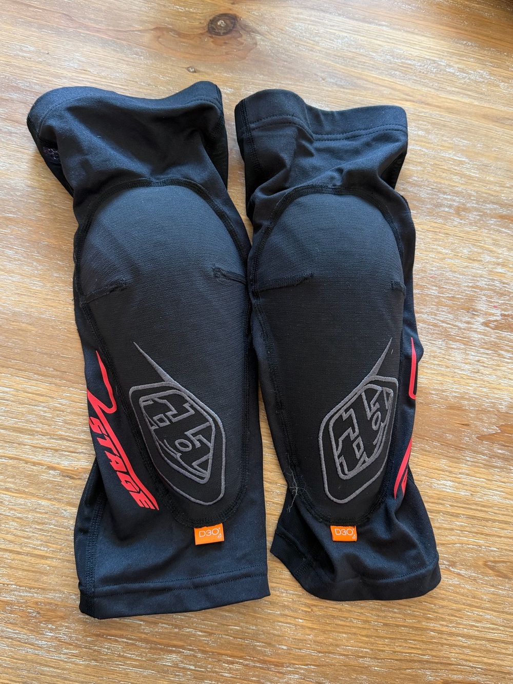 Troy Lee Designs Black D3O Knee Pads - Women's Protective Sleeves
